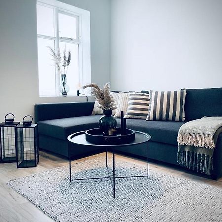 Day Dream Central Akureyri Two Bedroom Apartment Eksteriør billede