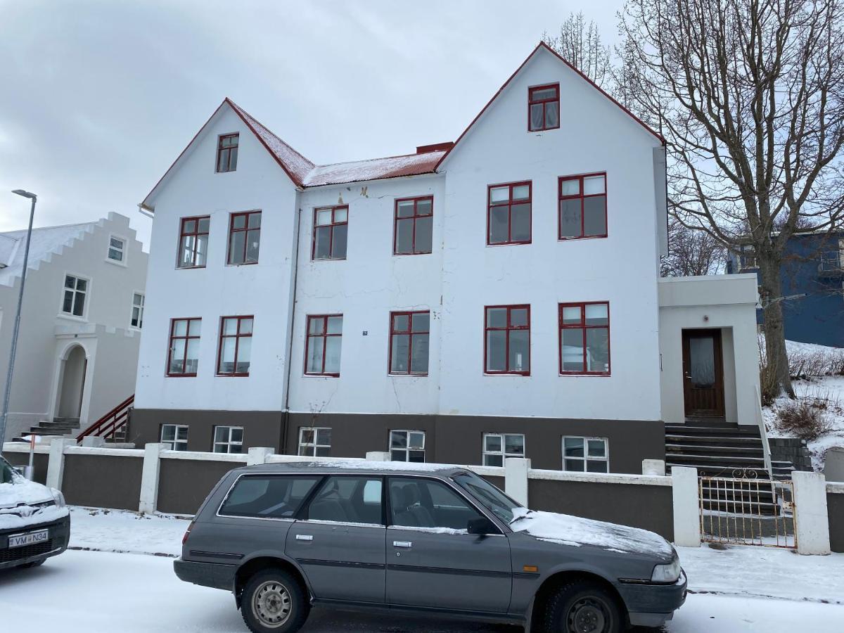 Day Dream Central Akureyri Two Bedroom Apartment Eksteriør billede