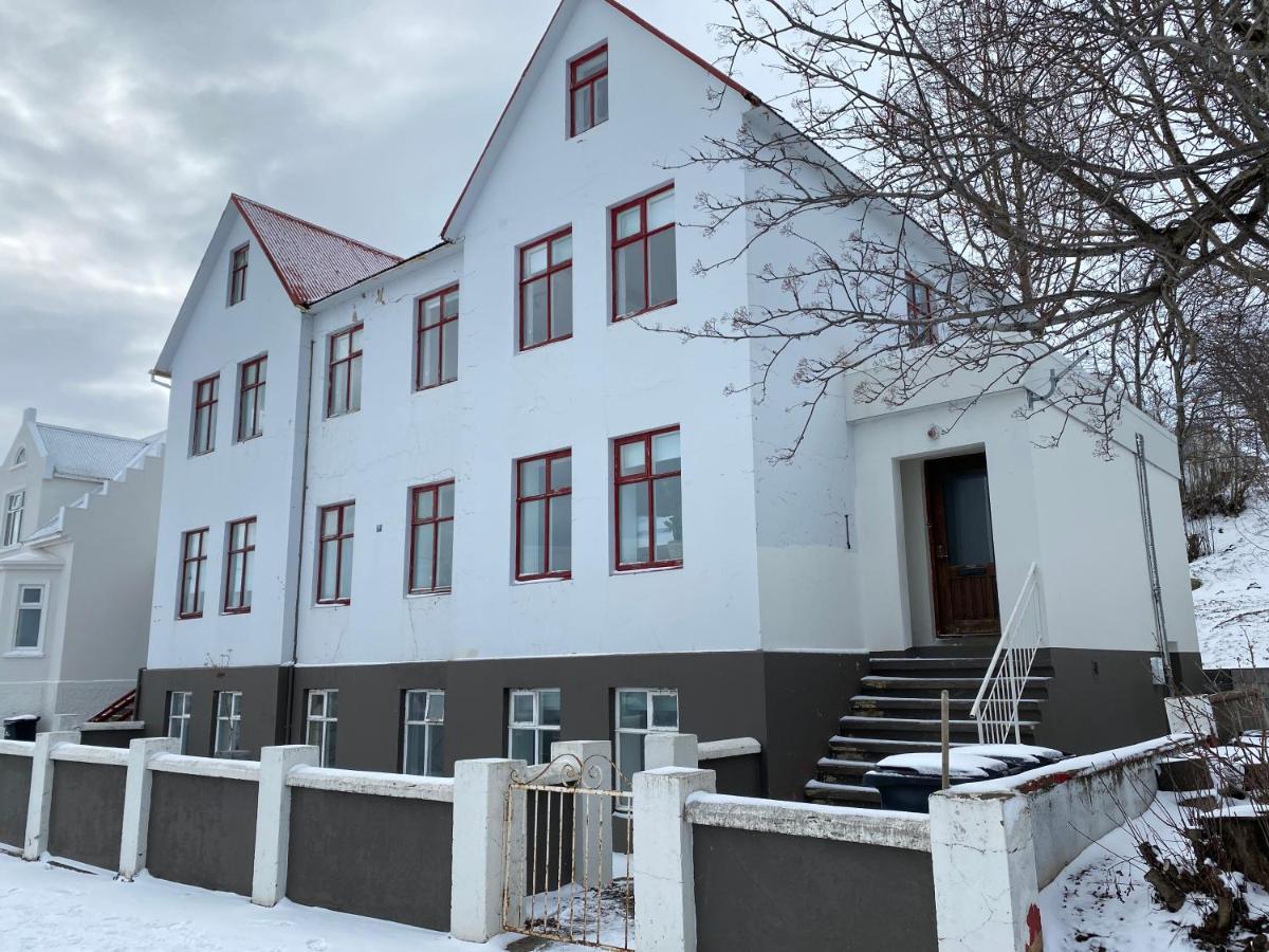 Day Dream Central Akureyri Two Bedroom Apartment Eksteriør billede